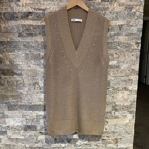 Zara knitted vest size S